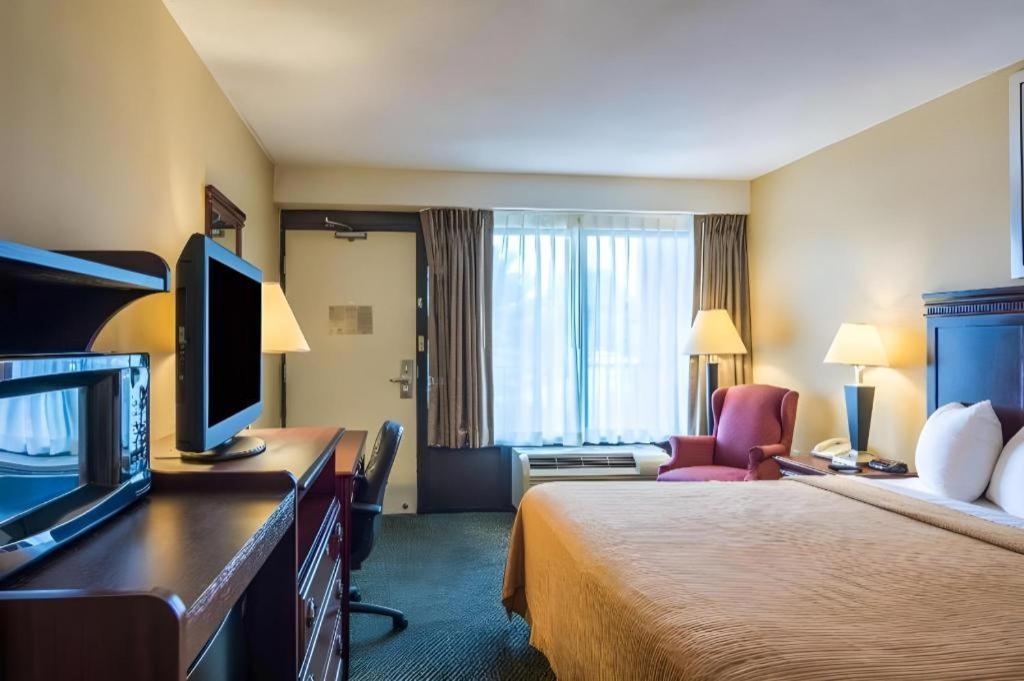 Quality Inn Манассас Екстер'єр фото