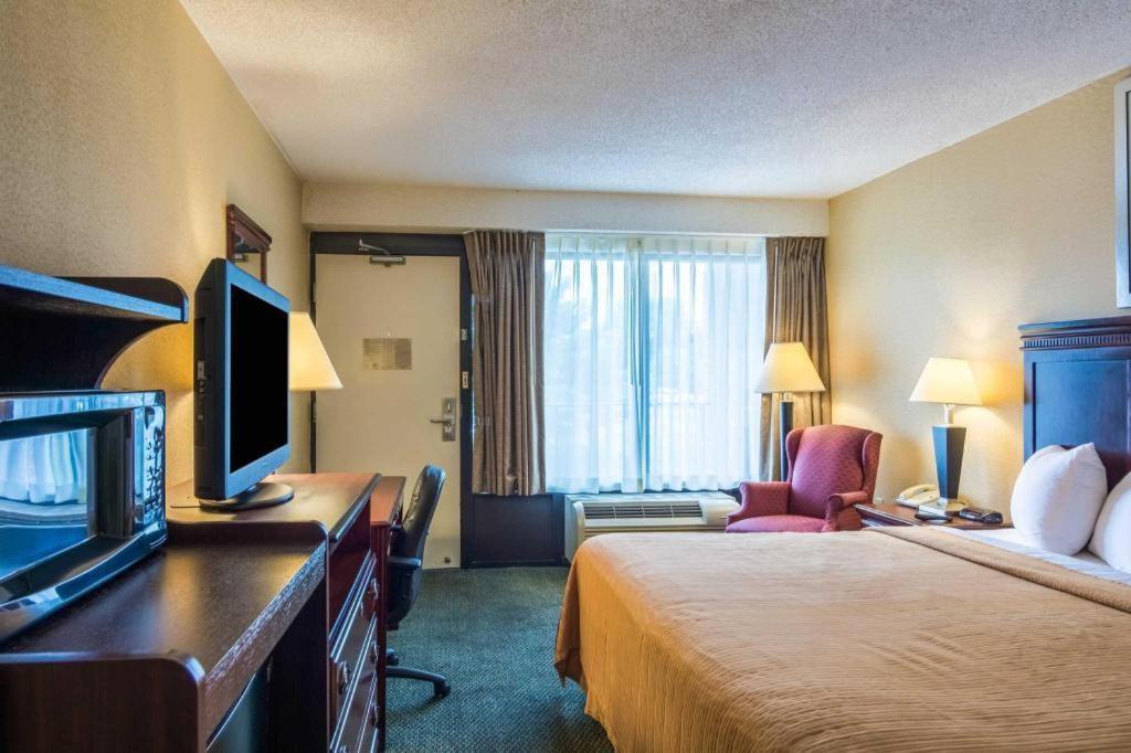Quality Inn Манассас Екстер'єр фото