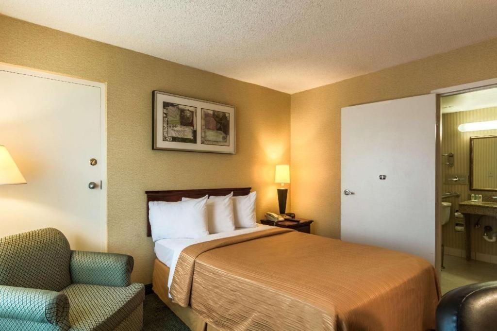 Quality Inn Манассас Екстер'єр фото