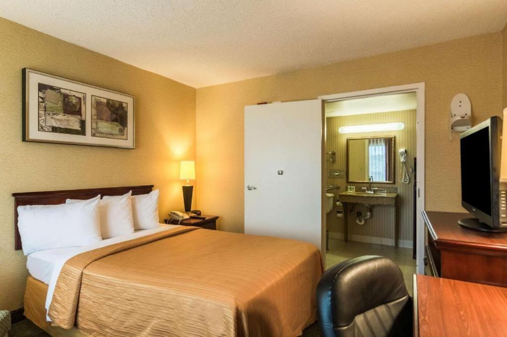 Quality Inn Манассас Екстер'єр фото