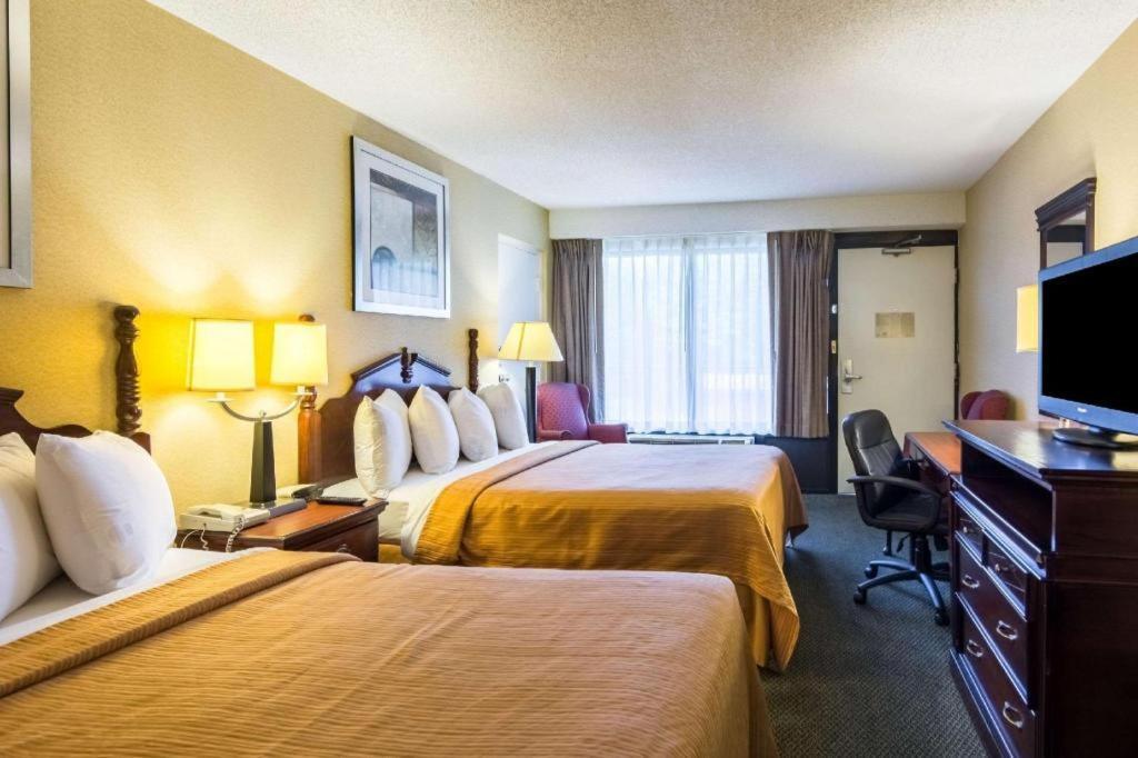 Quality Inn Манассас Екстер'єр фото