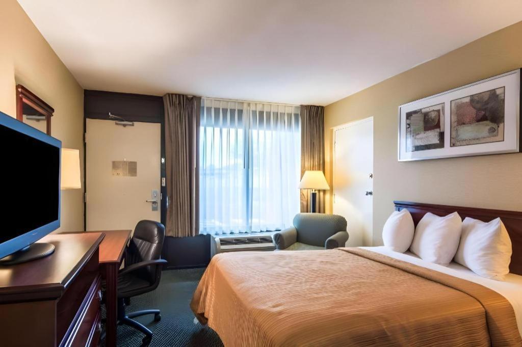 Quality Inn Манассас Екстер'єр фото