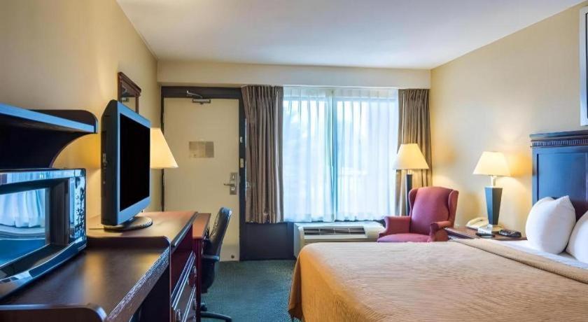 Quality Inn Манассас Екстер'єр фото